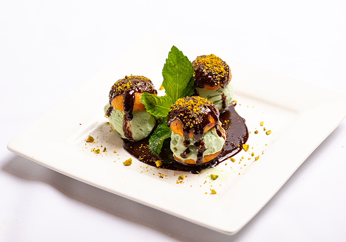 Profiterole de gelato à la pistache 
