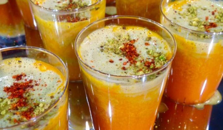 « Cappuccino » de carottes et son espuma de pistache
