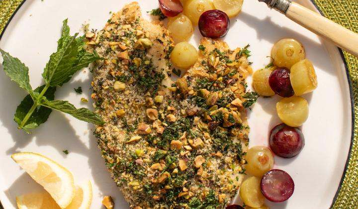 Filet De Poisson Aux Pistaches Et Aux Raisins