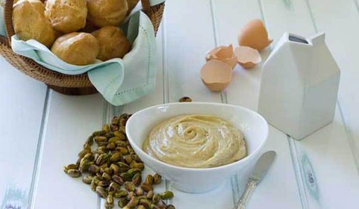Pâte à choux à la pistache 