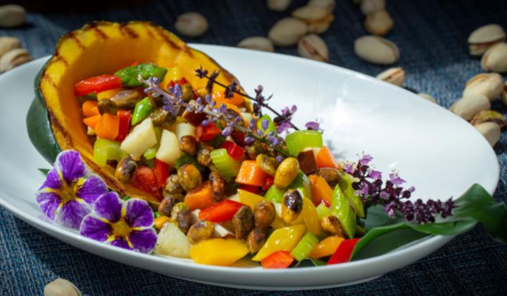 Arc en ciel de légumes dans un bol